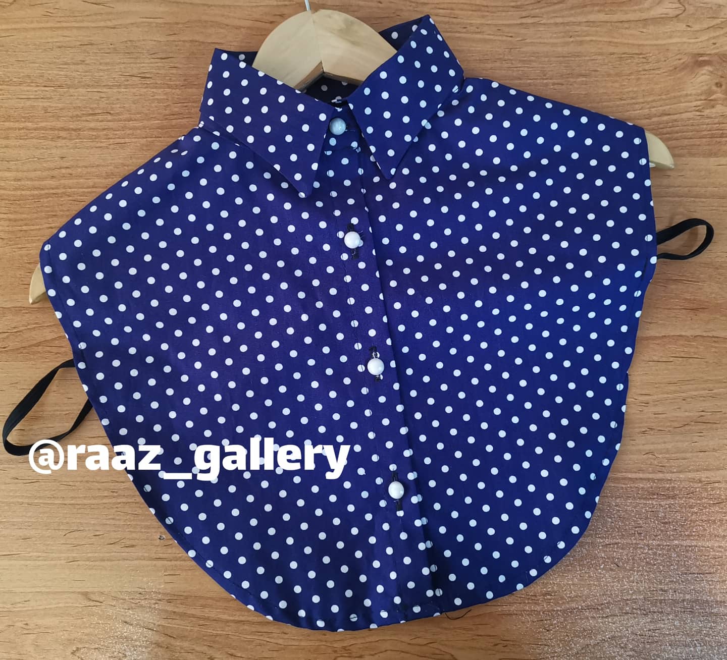 ست یقه مردانه و ساق دست تک دکمه خالدار - Image 3