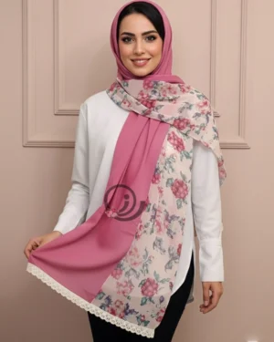 شال صورتی وال با حاشیه گلدار روی سر