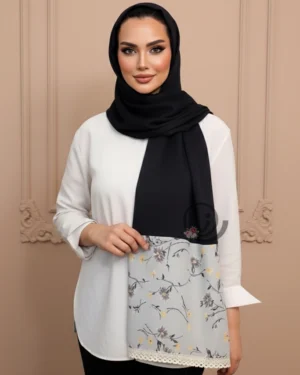 شال مشکی با حاشیه طوسی گلدار روی سر